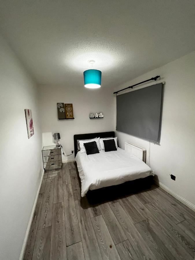 Lovely 2 Bedroom Apartment - Edinburgh City Centre Buitenkant foto