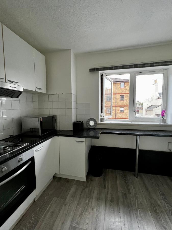 Lovely 2 Bedroom Apartment - Edinburgh City Centre Buitenkant foto